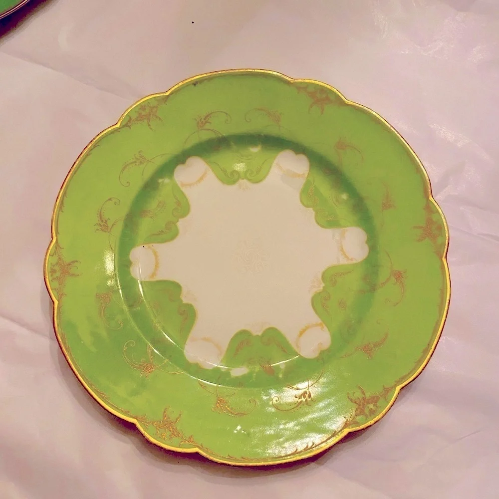 Antique Haviland Green and Gold Scalloped Dinnerware Plates 2